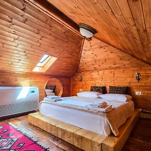 silver-hill-hostel.albaniahotels.org/
