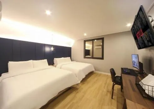 בוסאן The Stone Bridge Hotel Sasang